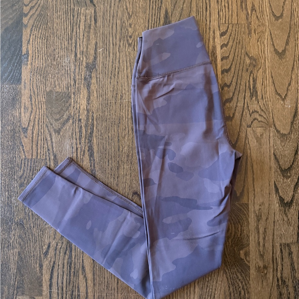 Alo High-Waist Camo Vapor Legging